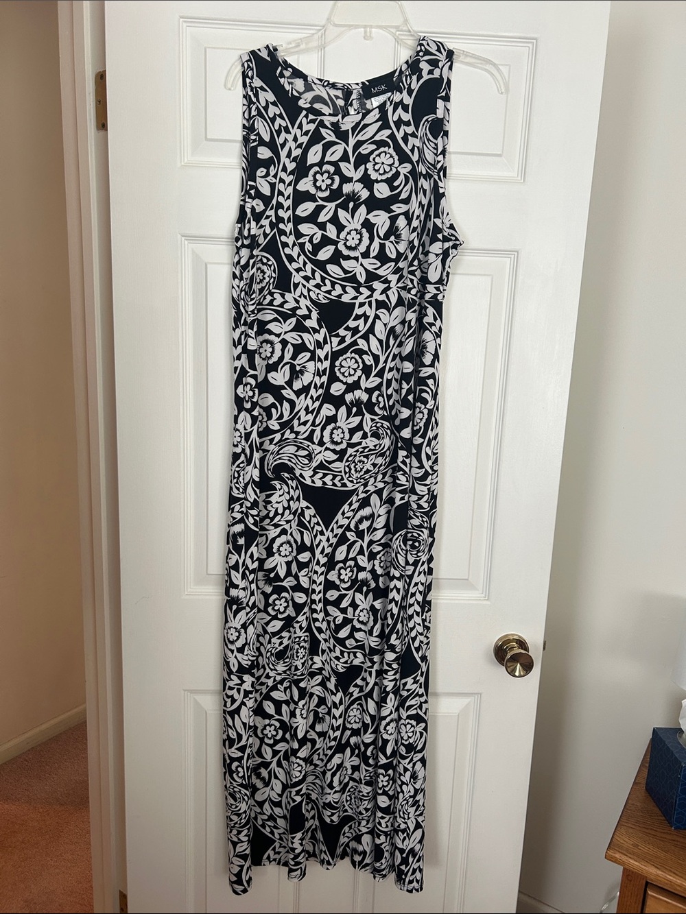 MSK Black and White Floral Vine Maxi Dress